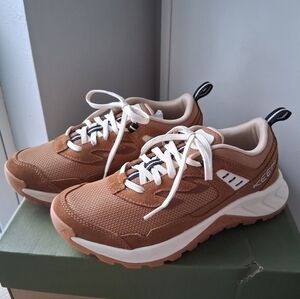 Keen Hightrail Vented Hiking Shoe 🐿🍂